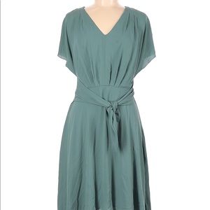 Ann Taylor NWT dress short sleeve A-line V-neck knee length. Size 6.